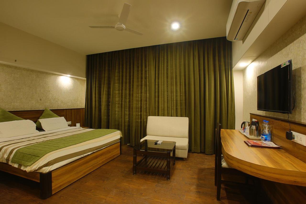 רישיקש Hotel The Great Ganga מראה חיצוני תמונה